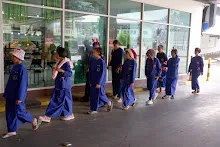 671225 สมุนพระรามร้องเพลงที่ห้างสุนีย์ ในวันคริสมาสต์ 3.jpg