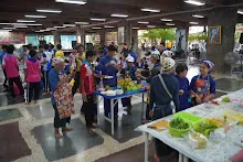 680529 สมุนพระราม สาธิตทำสลัดโรล งานอบรม นร.ขวาวใหญ่วิทยา สุรินทร์ 33.jpeg