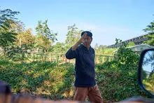 671221 เช้าสมุนพระรามดูแลสวน และขนหินทำน้ำตก บ่ายเล่นเกมกับครูโหน่ง 180.jpg