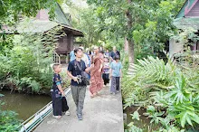680703 เด็กสมุนพระรามนั่งรถไฟไปปฐมอโศก ร่วมงาน ๙๐ ปี ลุงจำลอง 100.jpeg