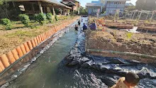 671130 สมุนพระรามเล่นน้ำคลองไส้ไก่เย็น 9.jpg