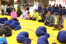 680519 พิธีรับชุดนักเรียนสัมมาสิกขาราชธานีอโศก ม.1 ม.4  26.JPG