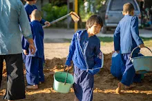 670115 เด็กอนุบาลตุ๊กติ้ว สมุนพระราม ช่วยพ่อไม้ผลทำเรือนเพาะชำ  15.jpeg