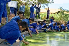 671228 สมุนพระรามเข้าค่าย เรียนการปรับปรุงพันธุ์พุทธรักษา เล่นเกมกินวิบาก พาทัวร์รถราง 316.jpg