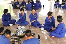 671115 ค่ายเปิดเทอมนักเรียนสัมมาฯ ฝึกทำอาหารและกินข้าว  123.JPG