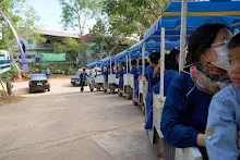 671228 สมุนพระรามเข้าค่าย เรียนการปรับปรุงพันธุ์พุทธรักษา เล่นเกมกินวิบาก พาทัวร์รถราง 355.jpg