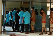 680528 อบรมนักเรียน รร.ขวาวใหญ่วิทยา ชมคลิปชีวิตร่ำให้ คลิปแนะนำชุมชน 53.JPG