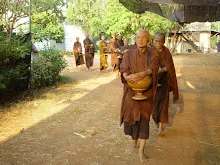 พท+สมณะบิณฑ์ที่งานชุมนุม (59).JPG