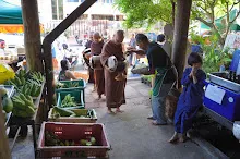 680615 สมุนพระราม ฝึกพาณิชย์บุญนิยม ขายสินค้า อุทยานบุญนิยม 3-2568 10.JPG