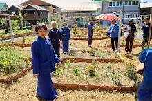 671230 สมุนพระรามแสดงร้องเพลง พิธีเปิดงานเพื่อฟ้าดิน คนมาดูงาน ทำ5ส ทำสวนบ่าย 212.jpg