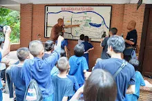 680703 เด็กสมุนพระรามนั่งรถไฟไปปฐมอโศก ร่วมงาน ๙๐ ปี ลุงจำลอง 44.jpeg