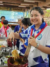 680529 อบรมนักเรียน รร.ขวาวใหญ่วิทยา เรียนรู้การทำอาหารมังสวิรัติ เมนูส้มตำ 35.jpeg