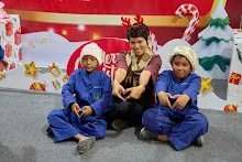 671225 สมุนพระรามร้องเพลงที่ห้างสุนีย์ ในวันคริสมาสต์ 39.jpg