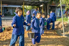 670115 เด็กอนุบาลตุ๊กติ้ว สมุนพระราม ช่วยพ่อไม้ผลทำเรือนเพาะชำ  11.jpeg