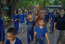 680703 เด็กสมุนพระรามนั่งรถไฟไปปฐมอโศก ร่วมงาน ๙๐ ปี ลุงจำลอง 273.jpeg