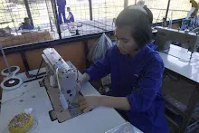 680108 สสธ.ม.ปลายช่วยกันทำชุดรีไซเคิลงานวันเด็ก กล้องเด็กถ่ายเอง 262.jpg