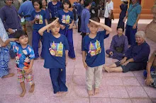 680706 เด็กสมุนพระรามไปเนินพอกิน ร่วมงาน ๙๐ ปี ลุงจำลอง ไปสะพานรถไฟสายมรณะ วัดถ้ำเสือ จามจุรีย์ยักษ์ 193.jpeg