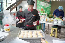 680716 ภาพทำขนมปัง ฐานงานแม่สะอาด Mothers Vegan Bakery 125.JPG