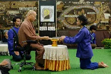 680411 พิธีรับกลด รุ่น กราบลาหลวงปู 22.jpeg