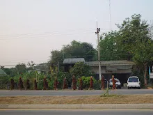 พท+สมณะบิณฑ์ที่งานชุมนุม (62).JPG