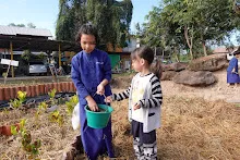 671216 สมุนพระราม ห่มดินสวนน่ารักด้วยฟางข้าว วัดระดับน้ำคลองไส้ไก่ 111.jpg