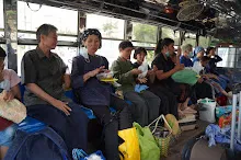 680703 เด็กสมุนพระรามนั่งรถไฟไปปฐมอโศก ร่วมงาน ๙๐ ปี ลุงจำลอง 101.jpeg