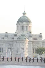 บิณฑ์หน้าลานพระรูป (12).JPG