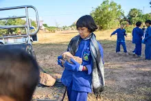 671221 เช้าสมุนพระรามดูแลสวน และขนหินทำน้ำตก บ่ายเล่นเกมกับครูโหน่ง 172.jpg