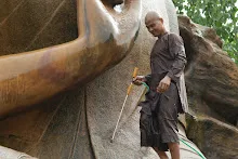 680511 ภาพโฮมแฮงขัดนำตกองค์พระพุทธธาในวันวิสาขฯ 52.jpeg