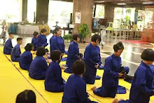 680519 พิธีรับชุดนักเรียนสัมมาสิกขาราชธานีอโศก ม.1 ม.4  101.JPG