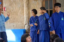 671214 สมุนพระราม เล่นเกมเดินโชว์ ขนหินทำน้ำตก 57.jpg