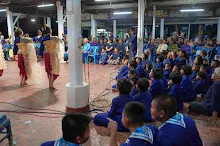 680703 เด็กสมุนพระรามนั่งรถไฟไปปฐมอโศก ร่วมงาน ๙๐ ปี ลุงจำลอง 250.jpeg