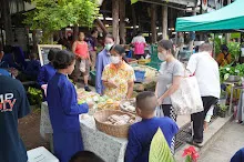 680720 สมุนพระราม ฝึกพาณิชย์บุญนิยม ขายสินค้า อุทยานบุญนิยม 6-2568 406.JPG