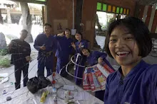 680108 สสธ.ม.ปลายช่วยกันทำชุดรีไซเคิลงานวันเด็ก กล้องเด็กถ่ายเอง 158.jpg