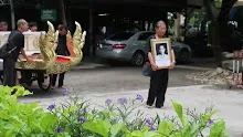 600620 พิธีฌาปนกิจศพ พ่อปรีดา ไทยทัตกุล ณ เฮือนสุดชีวิต ปฐมอโศก.mp4