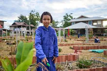 671216 สมุนพระราม ห่มดินสวนน่ารักด้วยฟางข้าว วัดระดับน้ำคลองไส้ไก่ 5.jpg