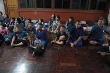 680703 เด็กสมุนพระรามนั่งรถไฟไปปฐมอโศก ร่วมงาน ๙๐ ปี ลุงจำลอง 17.jpeg