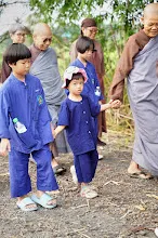 680606 สมุนพระรามร่วมเดินตามรอยโพธิสัตว์ งานอโศกรำลึก 90.jpeg