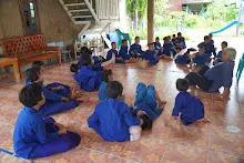 680527 ป.ต้น-อนุบาล เคารพธงชาติ ป.ปลาย กิจกรรม ถาคเช้า ก่อนไปกินข้าวศาลาฯ 65.jpeg