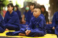 680519 พิธีรับชุดนักเรียนสัมมาสิกขาราชธานีอโศก ม.1 ม.4  114.JPG