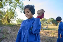 671221 เช้าสมุนพระรามดูแลสวน และขนหินทำน้ำตก บ่ายเล่นเกมกับครูโหน่ง 92.jpg