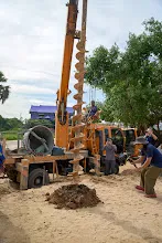 671025 พิธีตอกเสาเข็มแรก สถูปบูชาพ่อครู14.jpg