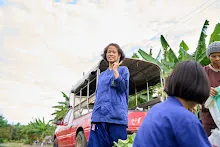 680224 วันบวร ชาวชุมชนสีแดง และ นร.ม.1 ปลูกหัวไชเท้า 80.jpg