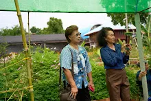 680401 อ.ดร.อานนท์ เอื้อตระกูลและคณะ เยี่ยมสวนครอบครัวน่ารัก  31.jpg