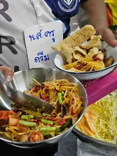 680529 อบรมนักเรียน รร.ขวาวใหญ่วิทยา เรียนรู้การทำอาหารมังสวิรัติ เมนูส้มตำ 18.jpeg