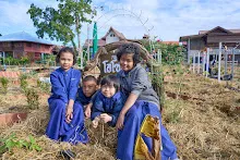 671216 สมุนพระราม ห่มดินสวนน่ารักด้วยฟางข้าว วัดระดับน้ำคลองไส้ไก่ 54.jpg