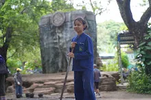 680602 สมุนพระราม และ สสธ.ขนทรายและปรับพื้นที่หน้าเฮือนศูนย์สูญ 115.JPG