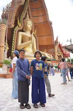 680706 เด็กสมุนพระรามไปเนินพอกิน ร่วมงาน ๙๐ ปี ลุงจำลอง ไปสะพานรถไฟสายมรณะ วัดถ้ำเสือ จามจุรีย์ยักษ์ 146.jpeg