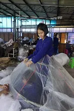680108 สสธ.ม.ปลายช่วยกันทำชุดรีไซเคิลงานวันเด็ก กล้องเด็กถ่ายเอง 284.jpg