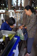 680615 สมุนพระราม ฝึกพาณิชย์บุญนิยม ขายสินค้า อุทยานบุญนิยม 3-2568 221.jpeg